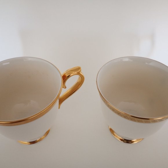 SET OF 2 FOOTED CUP - HAVERFORD HALL BY LENOX - Picture 2 of 4